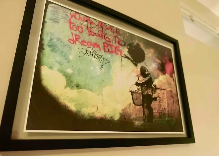 The Banksy-free Parking -4 Bedroom W King Bed- Firepit Rooftop Near United Center Chicago