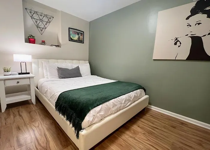 Apartamento The Banksy-free Parking -4 Bedroom W King Bed- Firepit Rooftop Near United Center Chicago