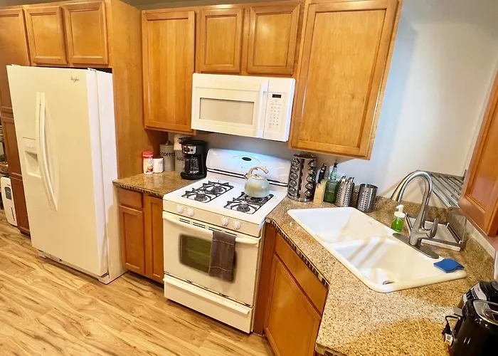 The Banksy-free Parking -4 Bedroom W King Bed- Firepit Rooftop Near United Center Apartamento