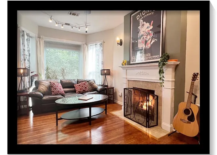 The Banksy-free Parking -4 Bedroom W King Bed- Firepit Rooftop Near United Center