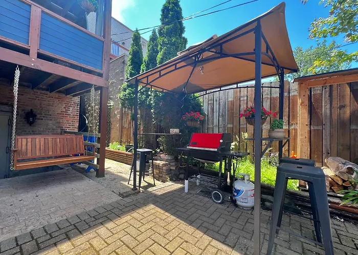 Apartamento The Banksy-free Parking -4 Bedroom W King Bed- Firepit Rooftop Near United Center Chicago